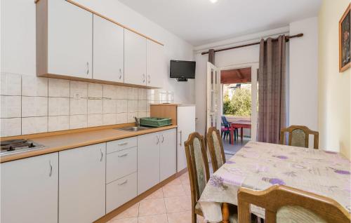  Beautiful apartment in Kampor with 2 Bedrooms and WiFi in Kampor