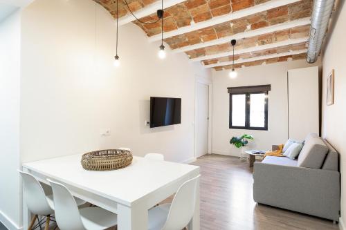 Olala Modern Catalan Apartments - image 9