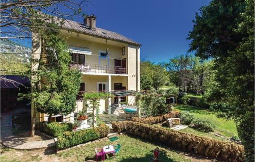  Nice apartment in Tribalj with 2 Bedrooms and WiFi, Unterkunft in Tribalj