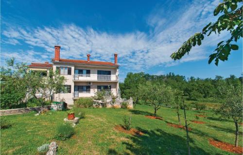  One-Bedroom Apartment in Divsici, Unterkunft in Divšići