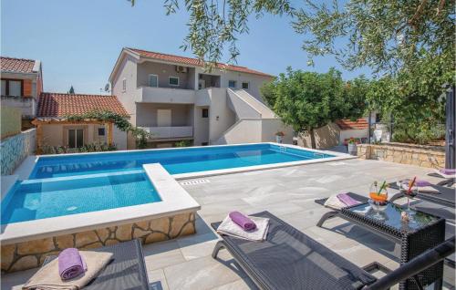 Lovely Apartment In Blace With Outdoor Swimming Pool - Blace