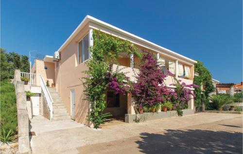  Apartment Cara 7 in 20273 Zavalatica