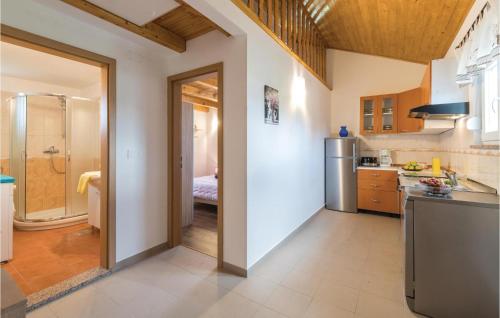 virtuve, One-Bedroom Holiday Home In Hreljici in Hreljici