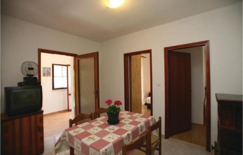 Awesome Apartment In Labin With Wifi