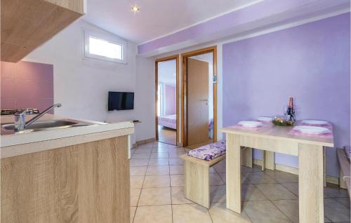 廚房, Two-Bedroom Apartment In Medulin in 利斯也