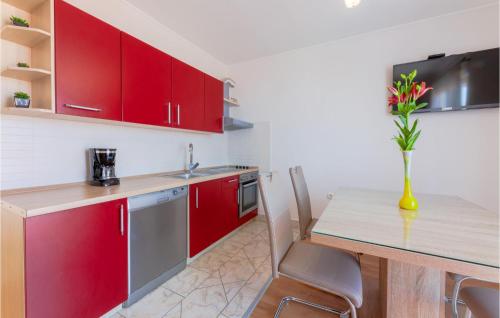 Nice Apartment In Prigradica With Kitchen