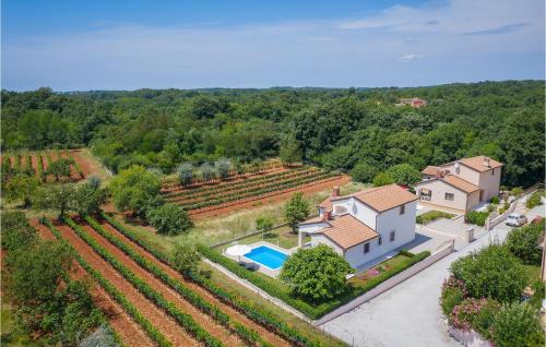 Lovely Home In Kmacici With Kitchen