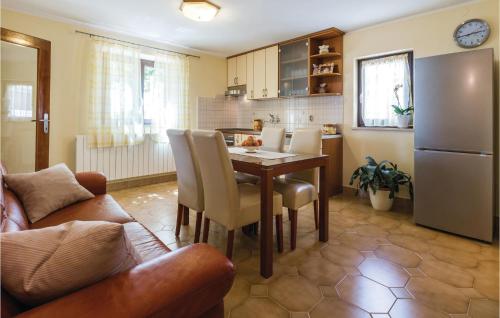 2 Bedroom Amazing Apartment In Kanfanar