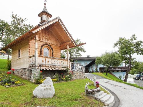 Sunny flat in Mittersill near the ski area