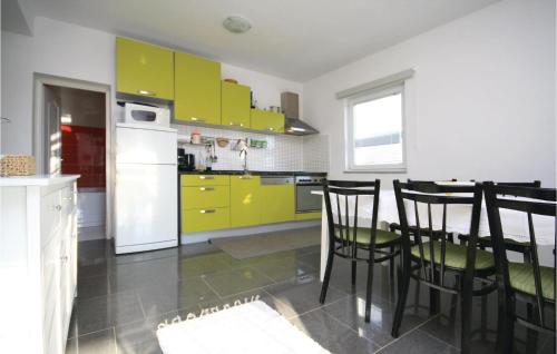 Konyha, Holiday Home Drinovci With A Fireplace 444 in Drinovci