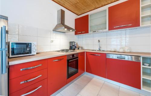 Awesome Apartment In Skradin With Kitchen