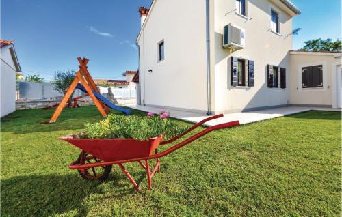 Lovely Home In Rebici With Kitchen