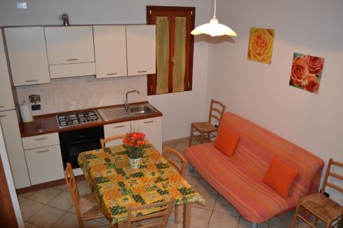  Agriturismo gli Aromi, Pension in Marina dʼAndora