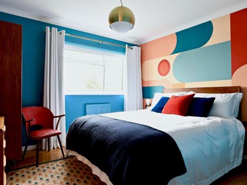 Pass the Keys A 70's Inspired 3 Bed Designer Home gîte à louer East Guldeford