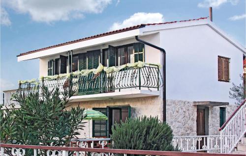 Amazing Home In Sibenik With 4 Bedrooms And Wifi - Jadrija