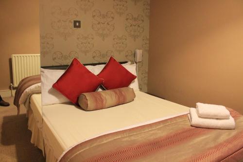 Skylark Guest House - image 2