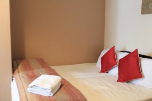 Skylark Guest House - image 6