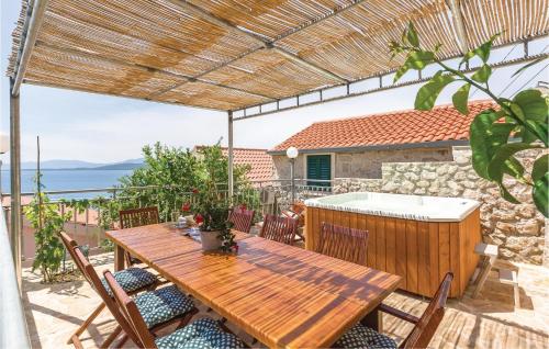 Beautiful Home In Podgora With 4 Bedrooms, Jacuzzi And Wifi - Igrane