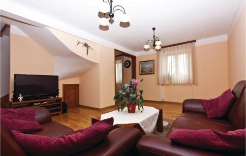  Holiday home Basarinka I in Kukci
