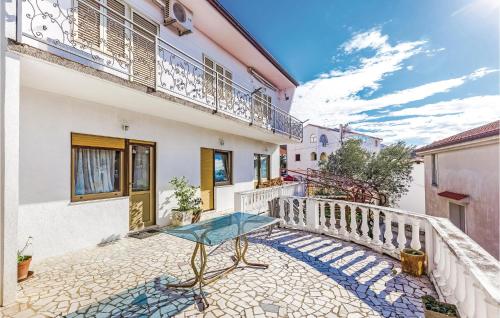  Awesome apartment in Selce with 2 Bedrooms and WiFi, Ferienwohnung in Selce