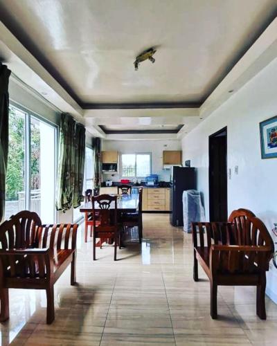 Marlene's Hilltop Villa - 1BR Apt #7 in Balamban