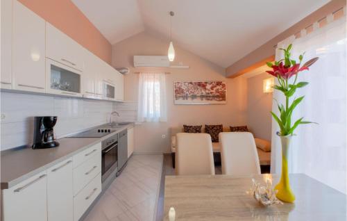 Amazing Apartment In Prigradica With Wifi