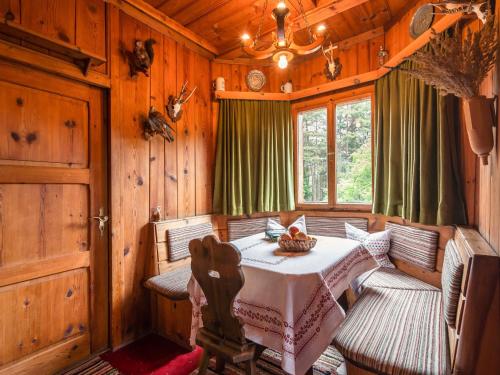 Cozy Chalet in Obsteig with Terrace in Obsteig