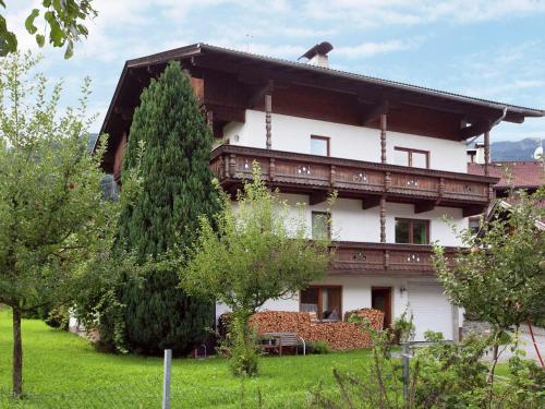 Beautiful apartment in Fugen Zillertal Fügen