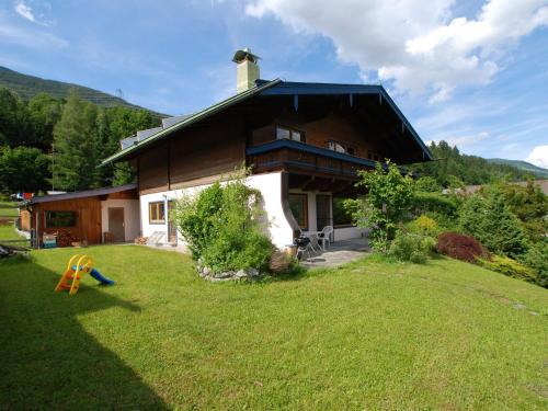 Great group holiday home Neukirchen