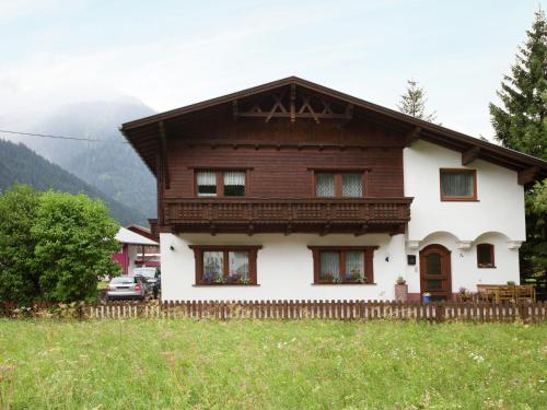 Comfortable Apartment near Arlberg Ski Area in Tyrol