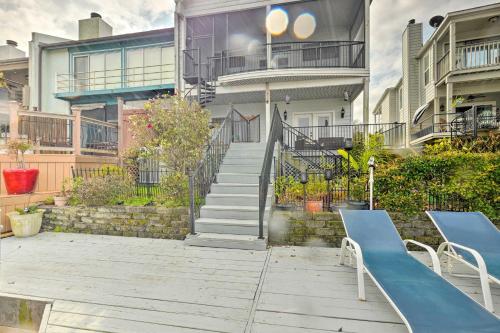 Waterfront Lake Conroe Home with Decks! - image 11