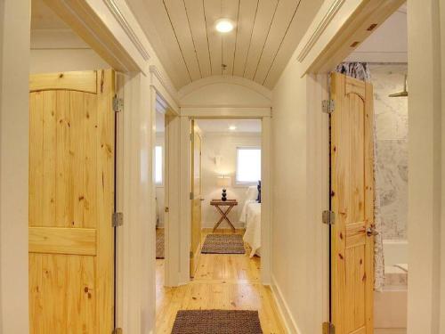 Downtown Fairhope Cottage photo 1