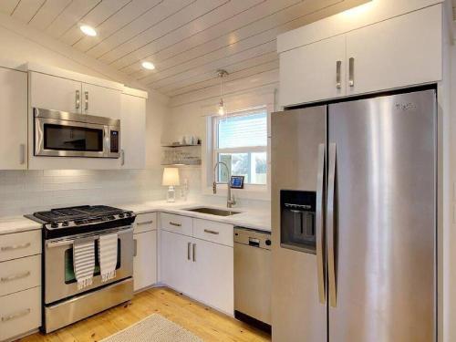 Downtown Fairhope Cottage photo 2