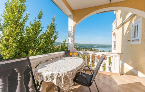  One-Bedroom Apartment in Gornji Karin in Gornji Karin