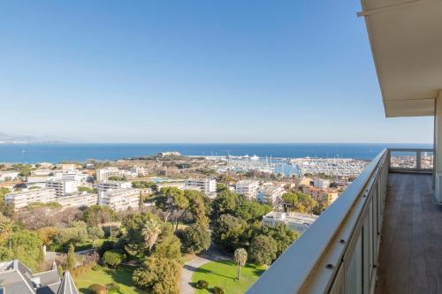 Terrazzo/balcone, Le Chambord Breathtaking view 2 bedroom apartment in Antibes ! in La Pagane
