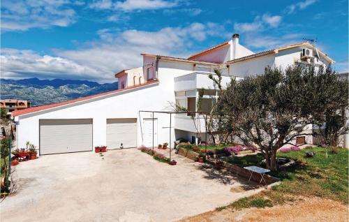  Apartment Razanac 07, Ferienwohnung in Ražanac