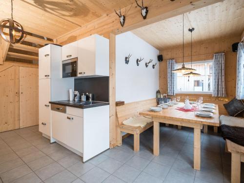 Chalet in Hohentauern with sauna and hot tub in Hohentauern