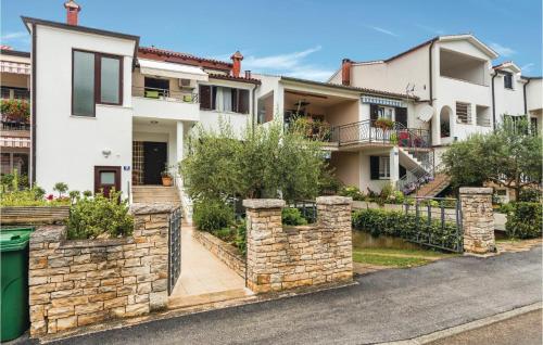  Two-Bedroom Apartment in Porec, Pension in Poreč