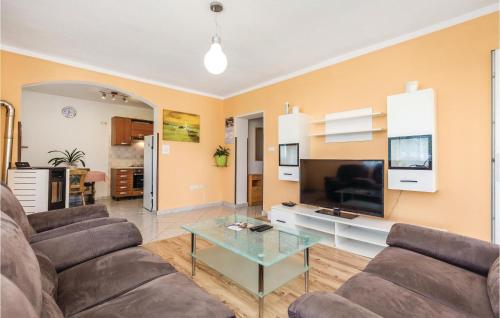  Awesome apartment in Kampor with 2 Bedrooms and WiFi in Kampor