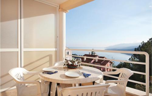 Nice Apartment In Rabac With Wifi - Location saisonnière - Rabac