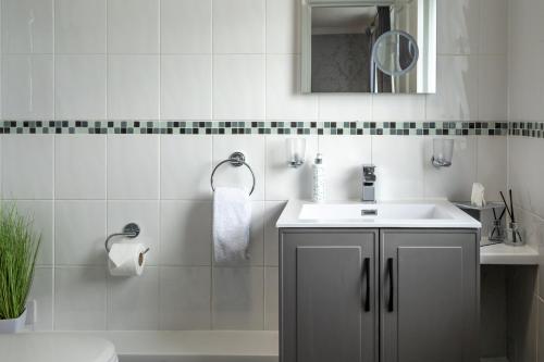 Gloucester House - image 5