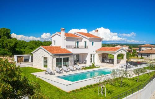 Stunning Home In Sveti Lovrec With 4 Bedrooms, Wifi And Outdoor Swimming Pool - Sveti Lovreč Pazenatički