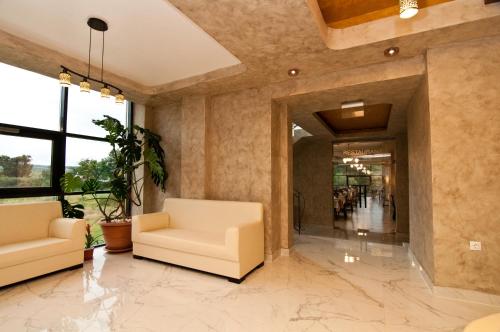 Hotel Hyperion - image 8