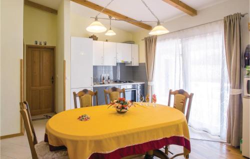 3 Bedroom Amazing Home In Sikici