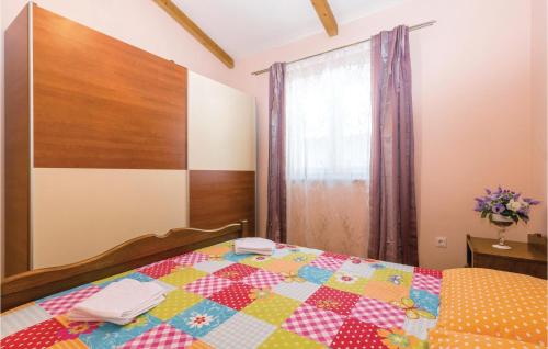 3 Bedroom Amazing Home In Sikici
