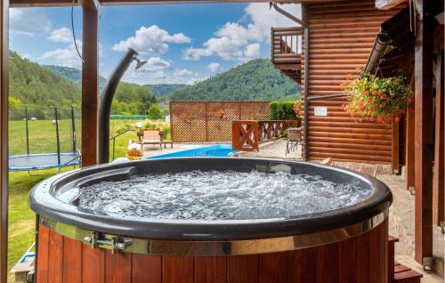Peldbaseins, Lovely Home In Blazevci With Sauna in Bosiljevo