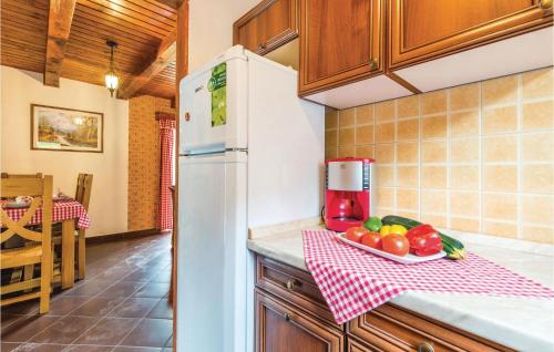 virtuve, Lovely Home In Blazevci With Sauna in Bosiljevo