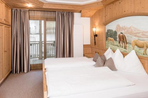 2 bedrooms, 3 beds