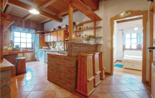 Lovely Home In Ludbreg With Kitchen