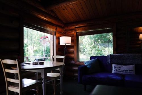 Hope Alaska's Bear Creek Lodge in 기타